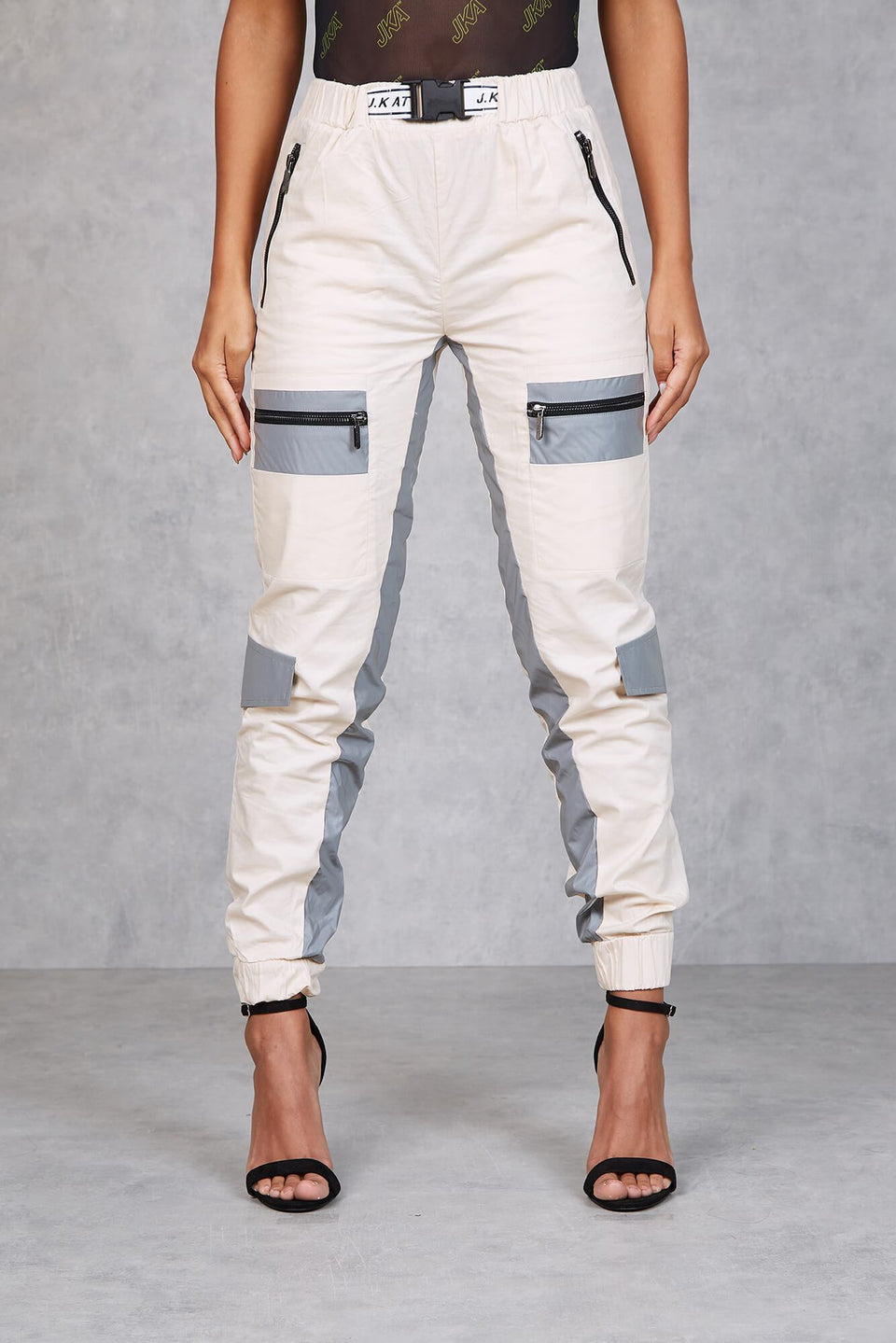 Kazuya Reflective Cargo Pants - Beige