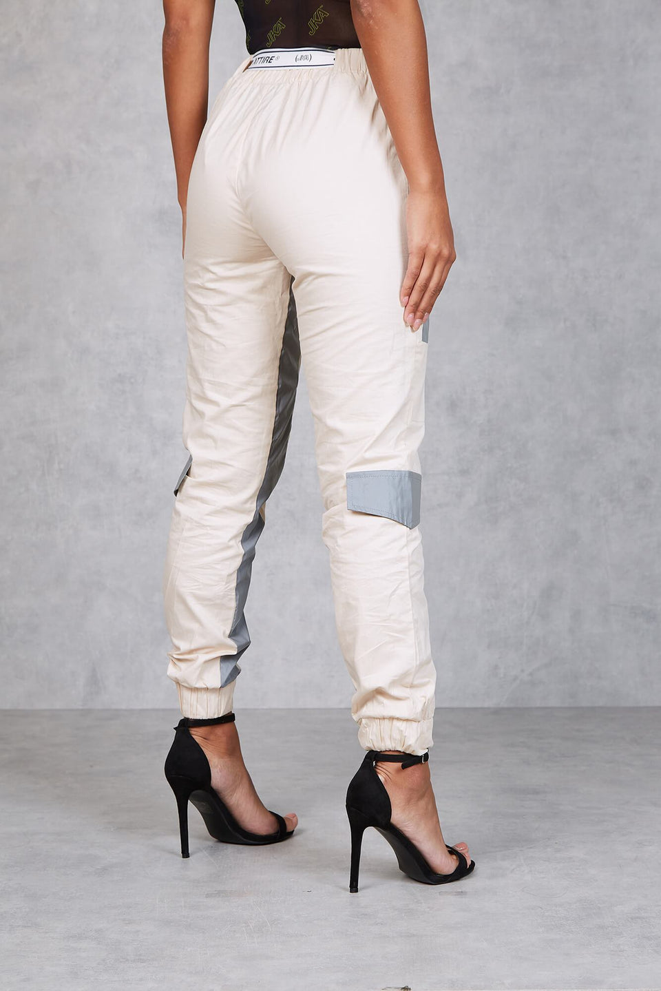 Kazuya Reflective Cargo Pants - Beige