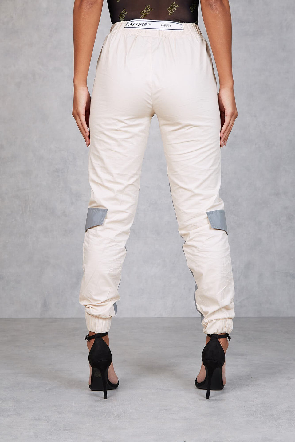 Kazuya Reflective Cargo Pants - Beige